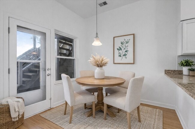 Photo - 1914 University Ave Apartment