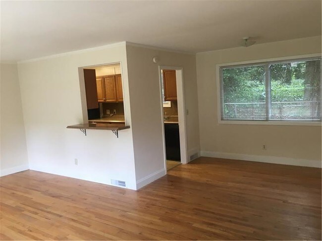 Foto del edificio - 4260 Rickenbacker Way NE