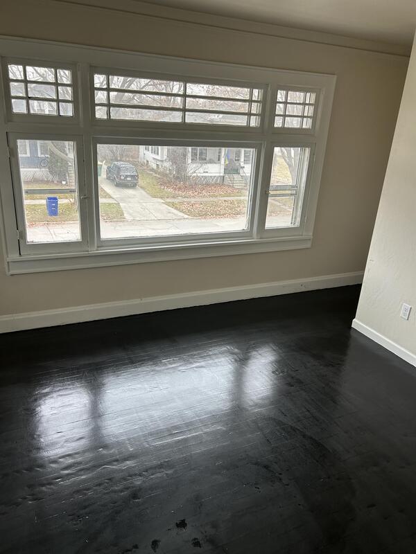 Building Photo - 1331 S Chestnut Ave