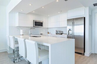 Building Photo - 5601 Collins Ave