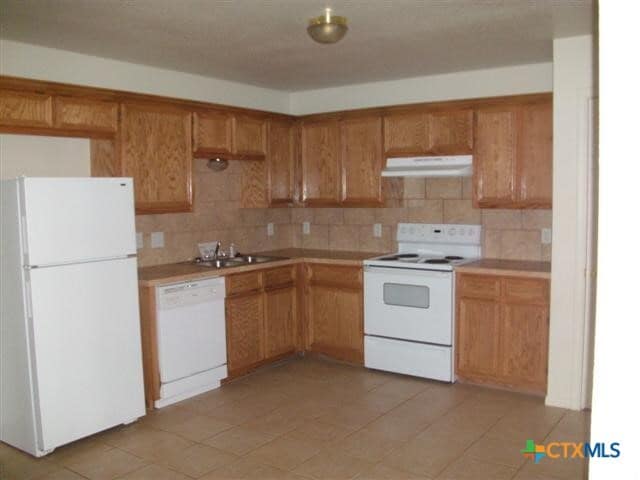 Building Photo - 509 Primrose Dr