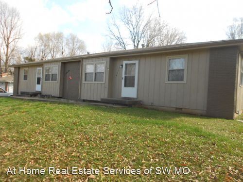 Primary Photo - 1154 S Oak Park Dr