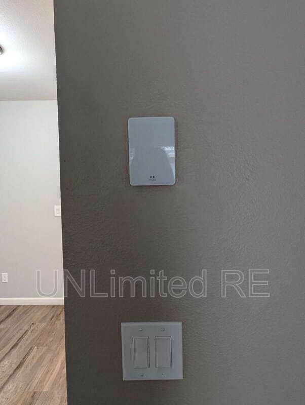 Building Photo - 319 N Park St