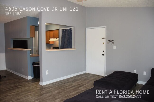 Building Photo - Coveted Location! Water Included!  1 Bed 1...
