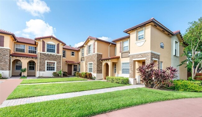 Building Photo - 3350 NE 13th Cir Dr