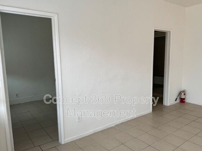 Foto del edificio - 758 Cerritos Ave