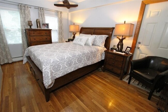 Building Photo - 56 Crescent Ave