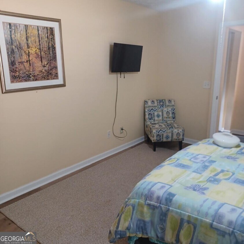 Foto del edificio - 180 Sunflower Ln