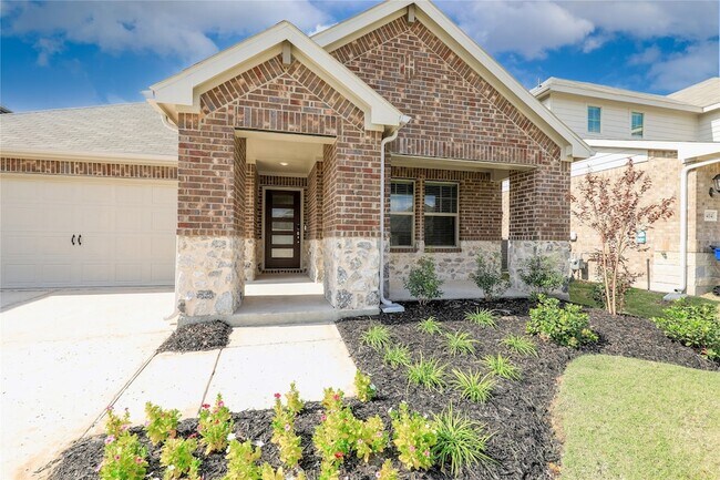 Foto del edificio - 3406 Pat Mayse Dr