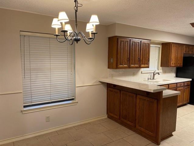 Building Photo - 922 Kingston Dr