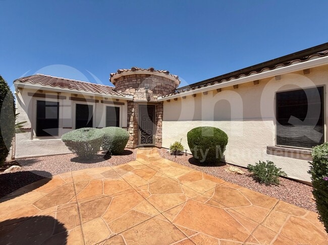 Building Photo - 13532 W Junipero Dr