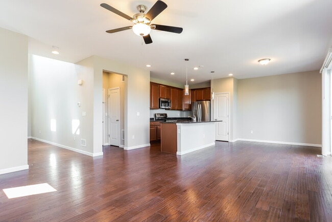 Foto del edificio - 3305 Riverwood Way