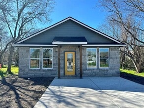 Building Photo - 1115 Neches St