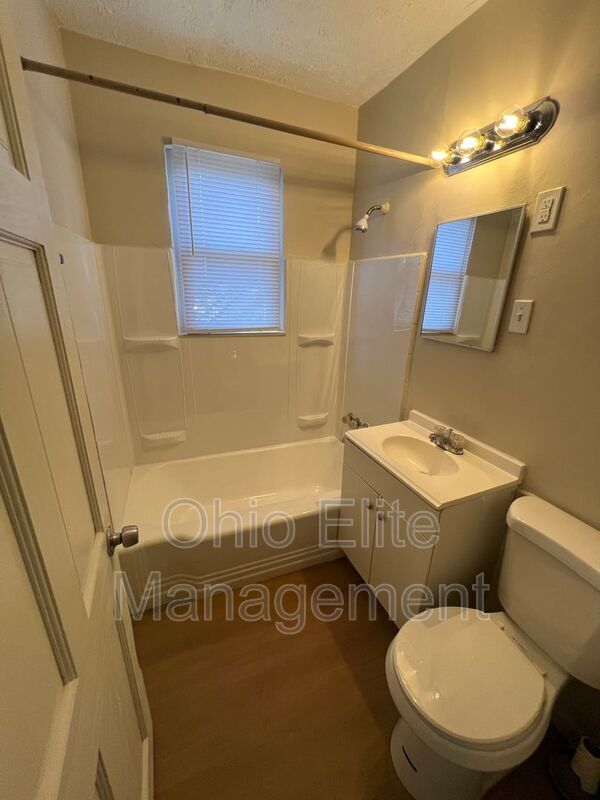 Building Photo - 397 S Chase Ave