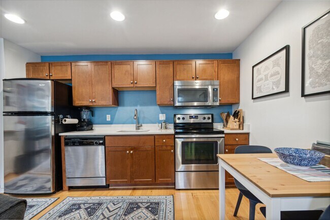 Building Photo - Spacious and Light Filled One Bedroom in Petworth with Parking!