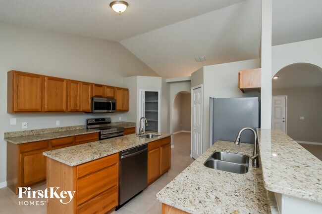 Foto del edificio - 1338 Pakenham St NW