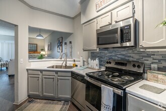 Building Photo - Tesoro at 12