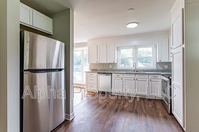 Building Photo - 101 Benjamin Ave