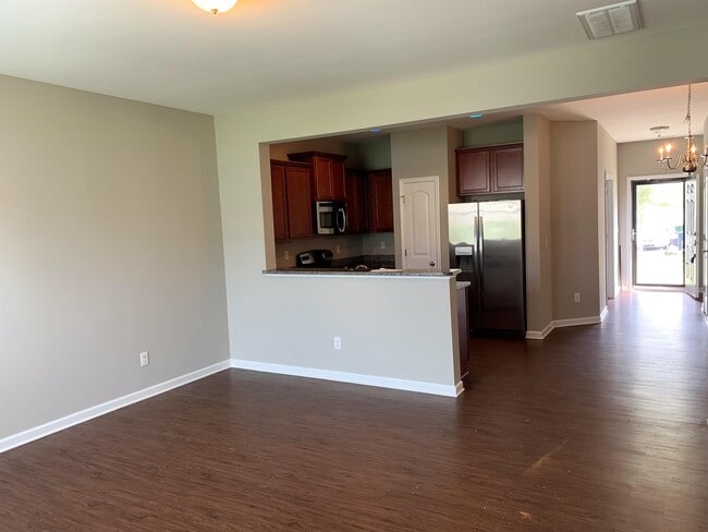 Foto del edificio - 2208 Sunny Cove Dr