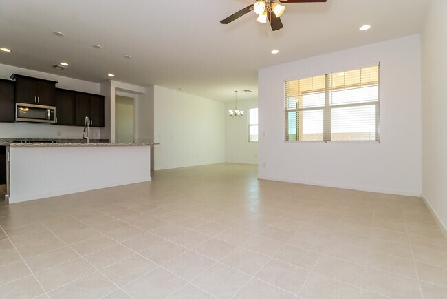 Foto del edificio - 4426 S 111th Dr