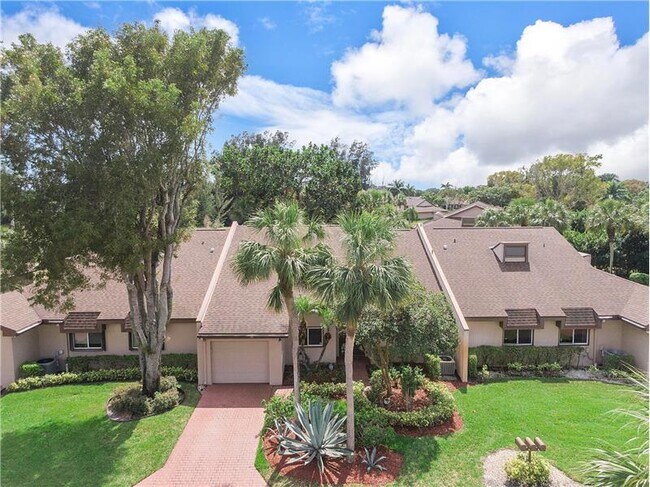 Building Photo - 4718 Fountains Dr