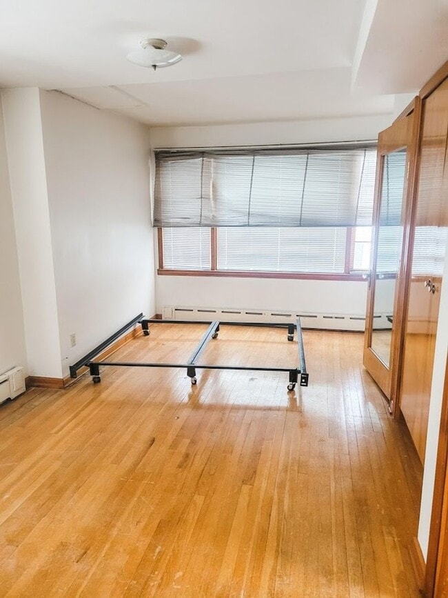 Building Photo - 820 Bellevue Ave