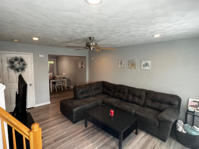 Foto del edificio - 1010 Pinoak Ct