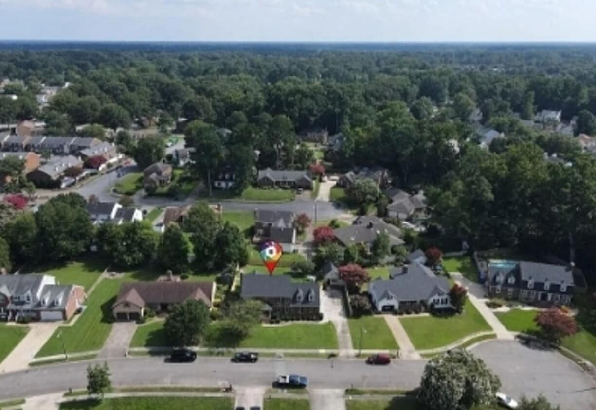 Primary Photo - Gorgeous house for rent in Chesapeake.
