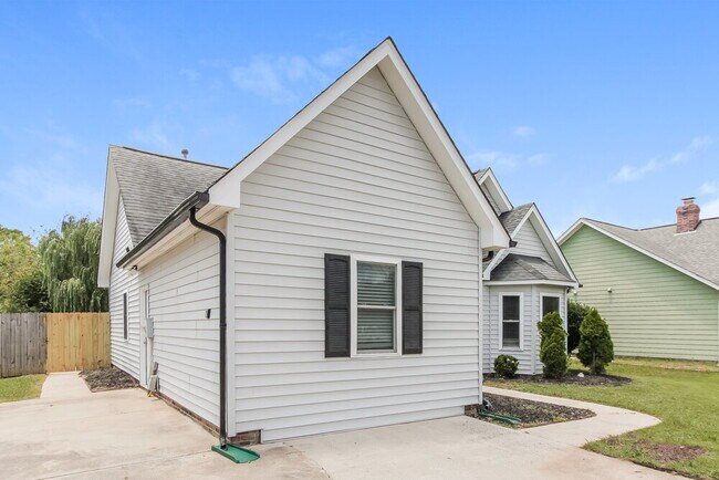 Foto del edificio - 4907 Hunters Knoll Dr