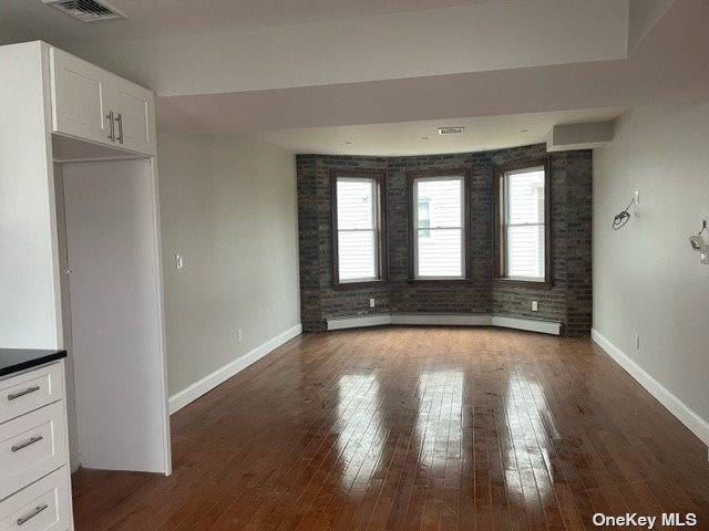 Building Photo - 452 5th Ave