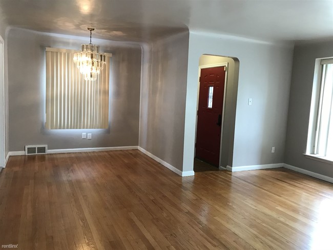 Building Photo - 3 br, 1.5 bath House - 23541 Jerome St