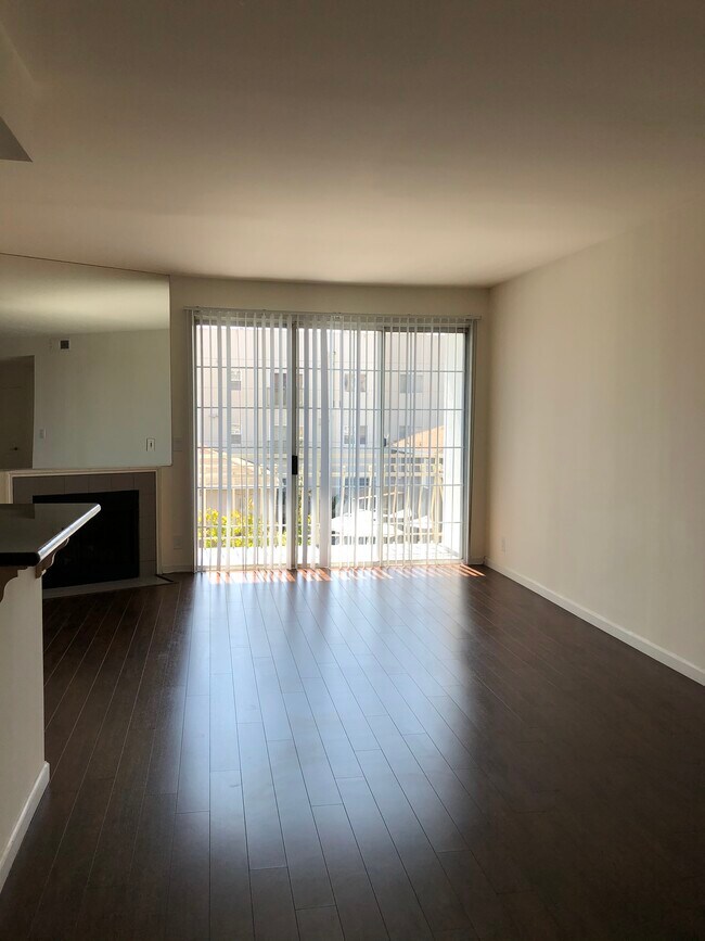 Foto del edificio - 11520 Rochester Ave