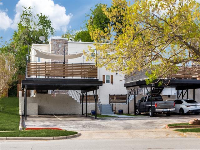 Building Photo - 2209 Park Hill Dr