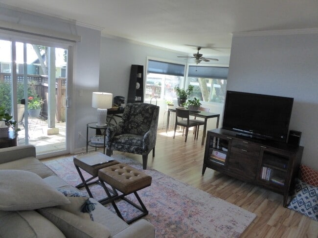 Building Photo - 203 Spyglass Pkwy