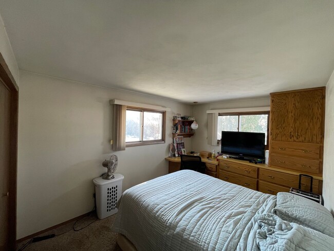 Foto del edificio - 2 bed, 2 bath, duplex across from park. Ap...