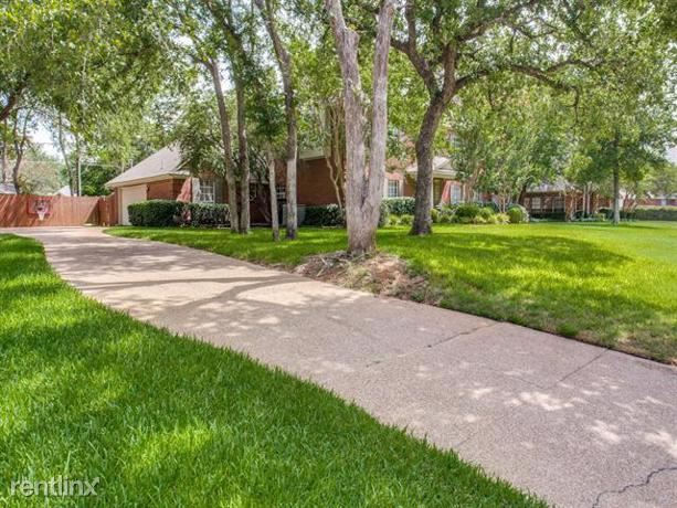 Building Photo - 4 br, 3 bath House - 813 Oak Shadows Court