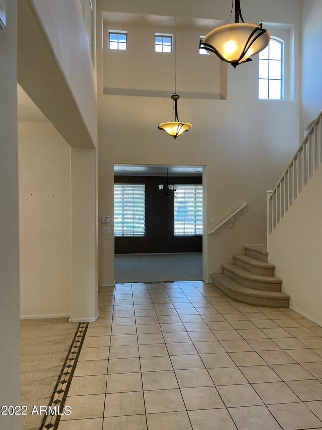 Building Photo - 15261 W Statler St