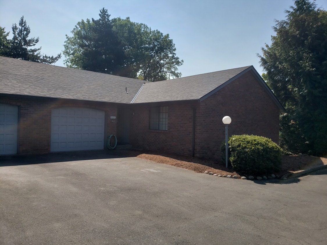 3810 SE Concord Rd, Oak Grove, OR 97267 Apartments in Oak Grove, OR