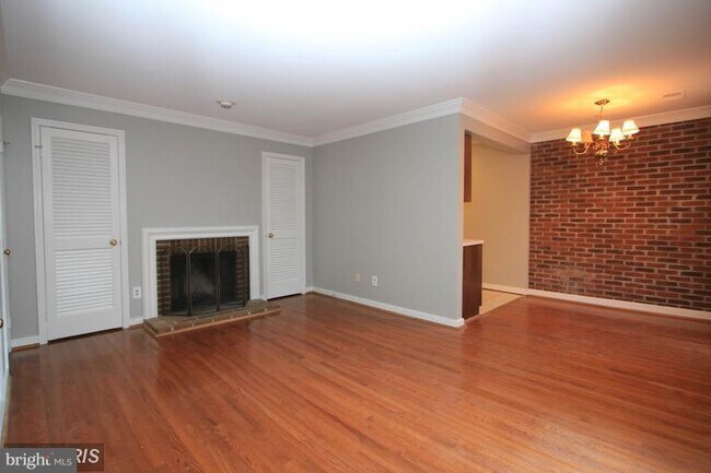 Building Photo - 1229 Michigan Ct