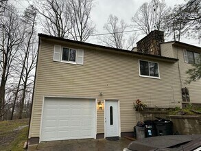 Building Photo - 96-106 Forest Dr