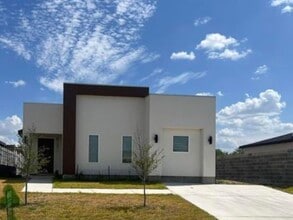Building Photo - 6521 Adenia Loop