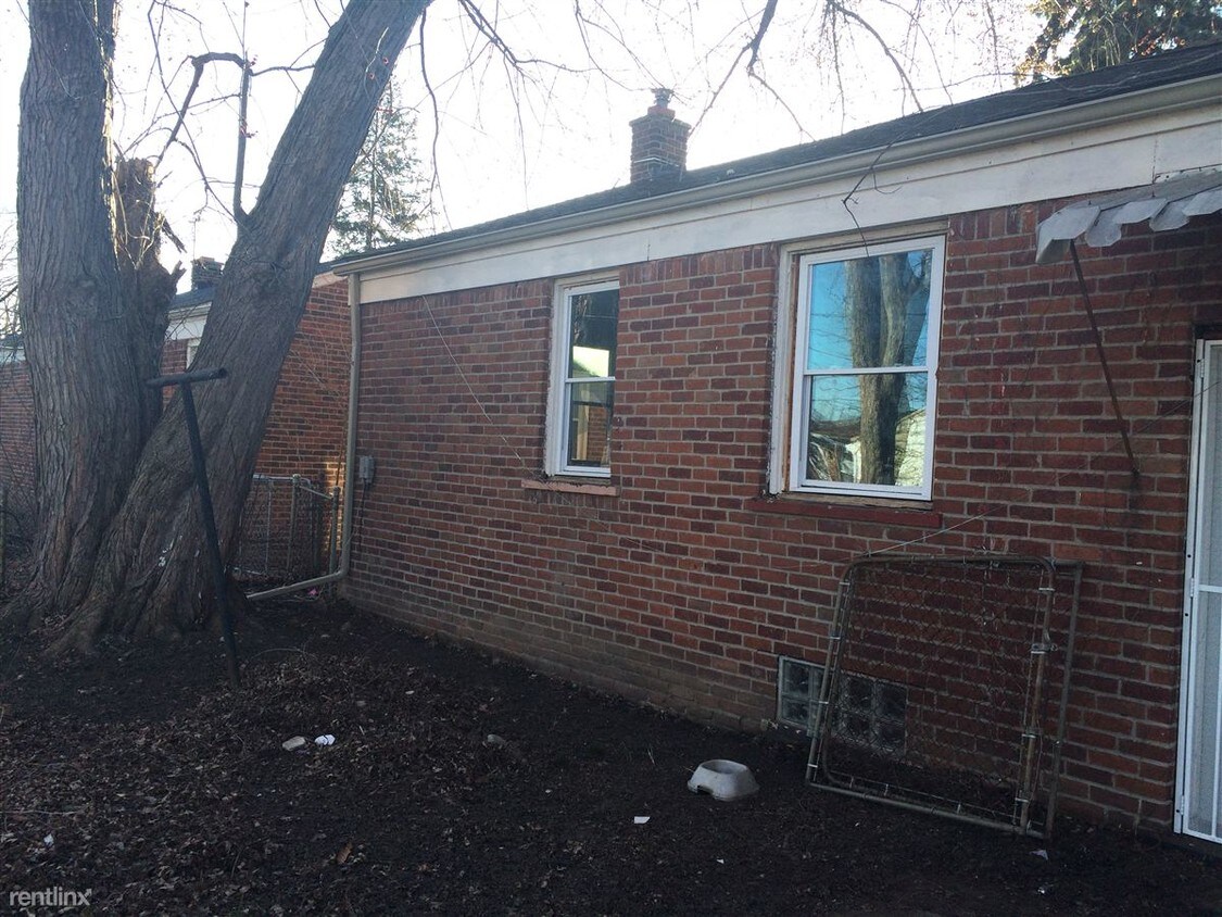Building Photo - 29660 Spring Arbor Dr