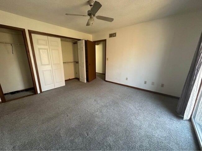 Foto del edificio - 2062 S Ridge Dr