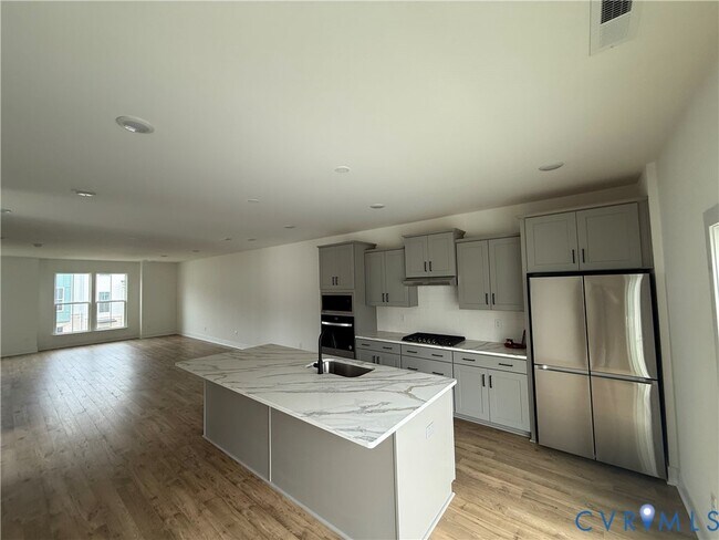 Foto del edificio - 15390 Oasis Sun Aly