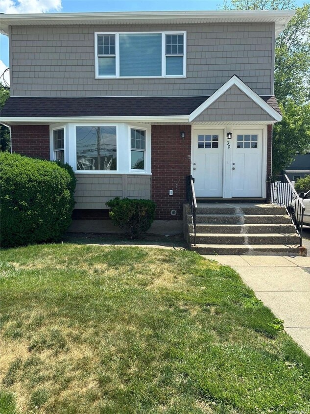 30 Davison Ct, East Rockaway, NY 11518 Townhome Rentals in East