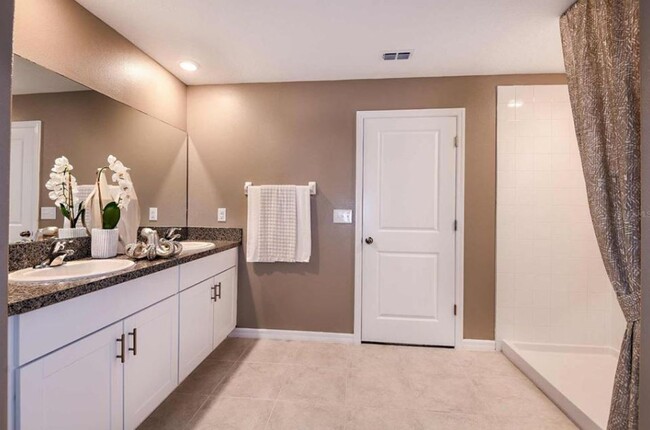 Building Photo - 6557 Bar S Bar Trail - Beautiful House for...