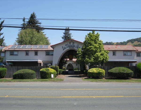 Building Photo - Estanica Apartments