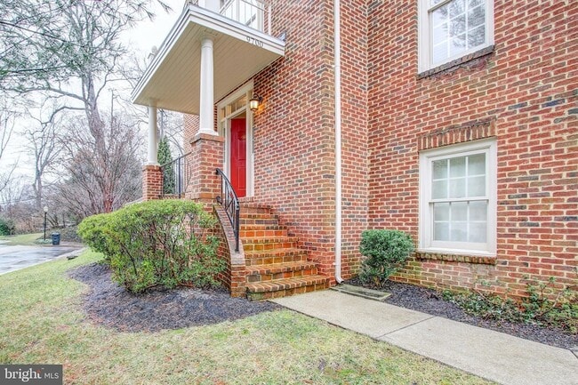 Building Photo - 9700 Whitley Park Pl