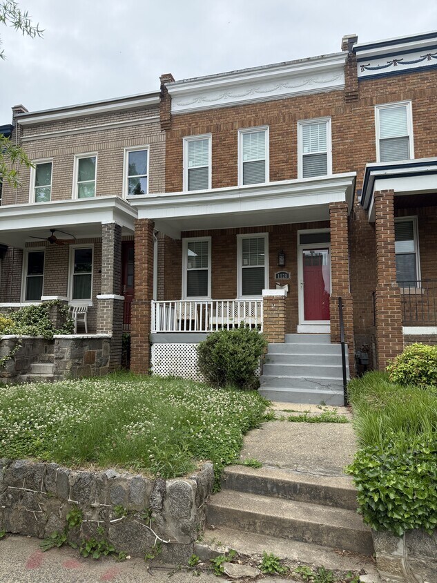 Foto principal - 1128 Neal St NE