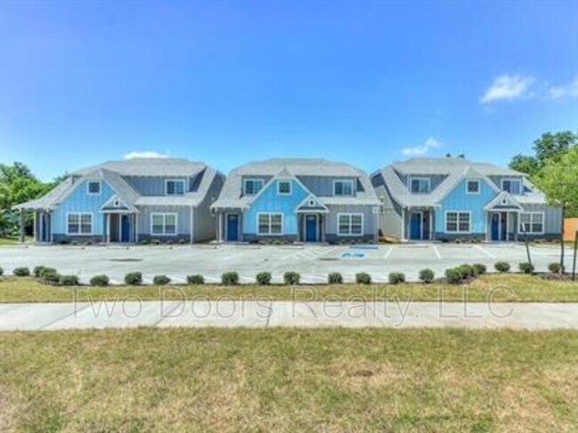 Building Photo - 2805 N Kentucky Ave